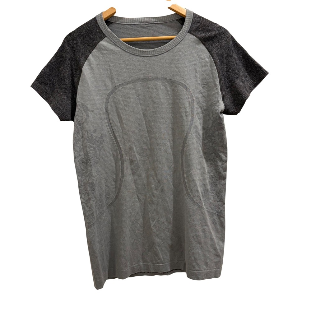Lululemon Swiftly Tech Short Sleeve Crew Grey Floral Jacquard Shirt Size 12